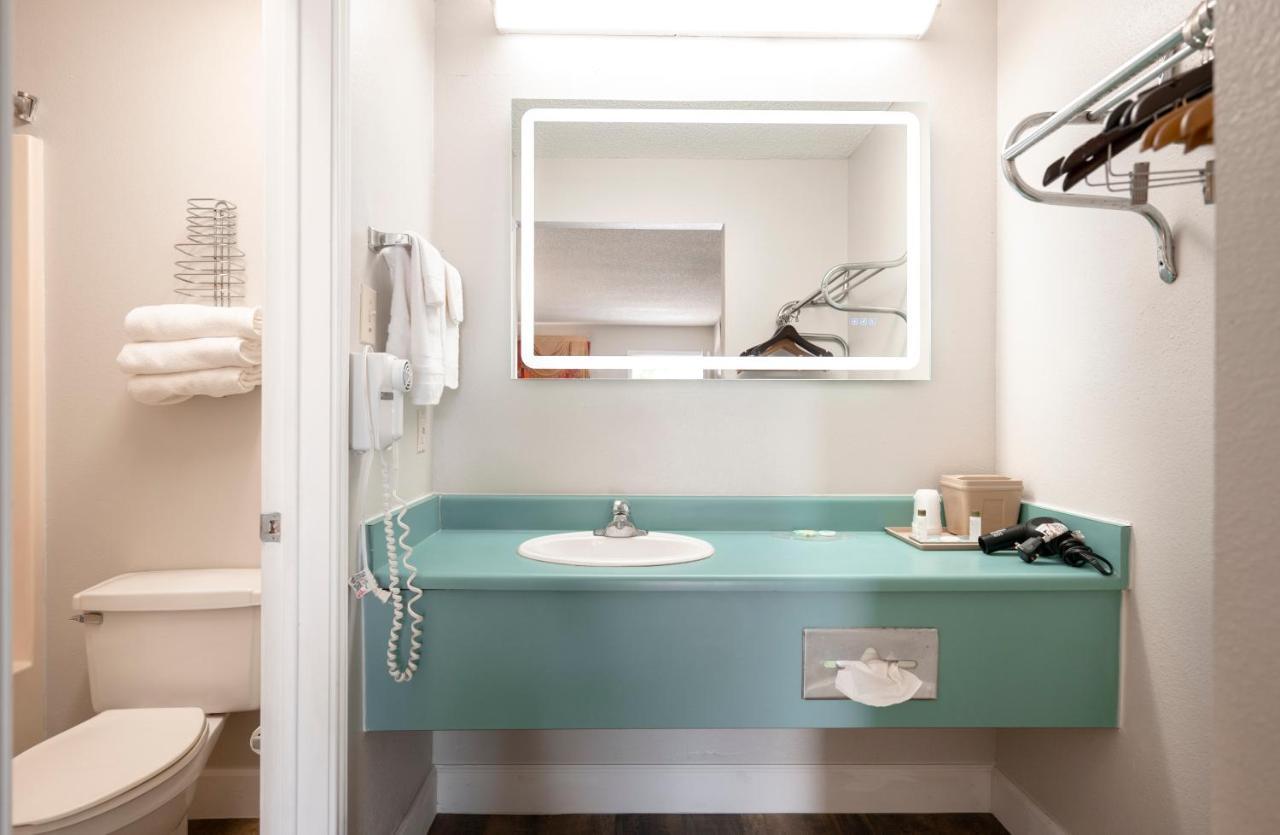 بانديرا River Oak Inn المظهر الخارجي الصورة